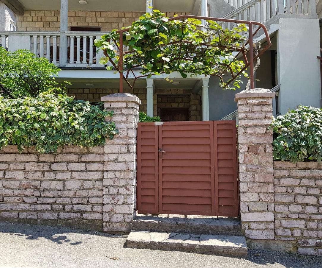Apartments Milicic تْشيرسيك نوفي المظهر الخارجي الصورة
